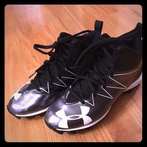 Under Armour boys football cleats